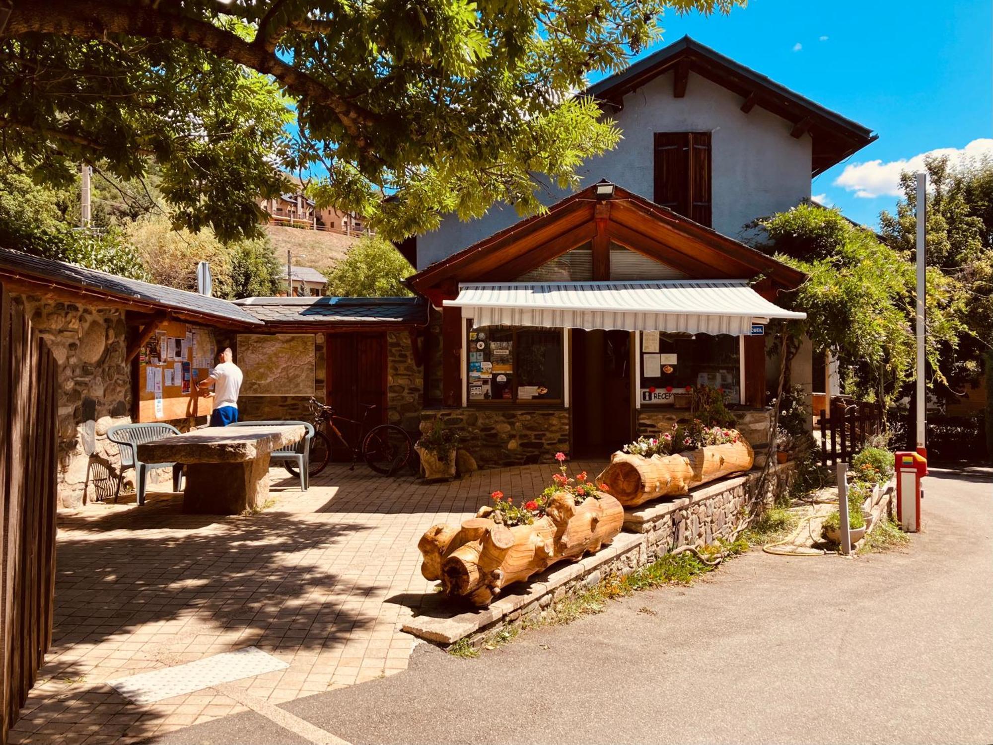 Camping L'Enclave Mobil-Home Estavar Zewnętrze zdjęcie