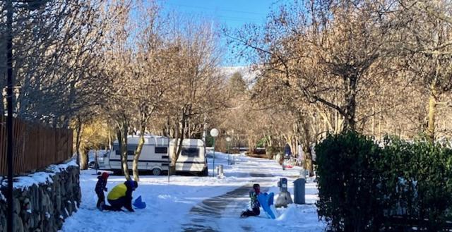 Camping L'Enclave Mobil-Home Estavar Zewnętrze zdjęcie