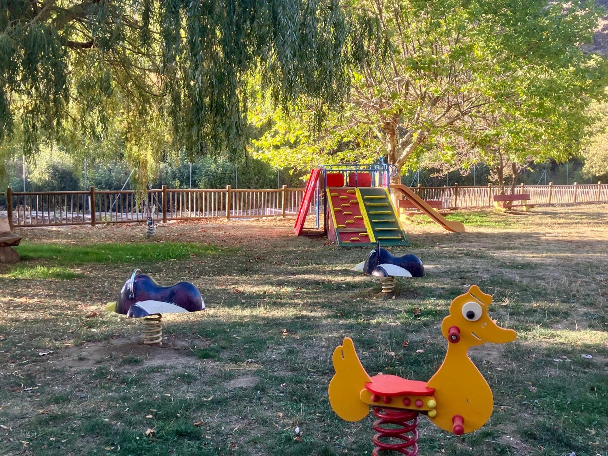 Camping L'Enclave Mobil-Home Estavar Zewnętrze zdjęcie