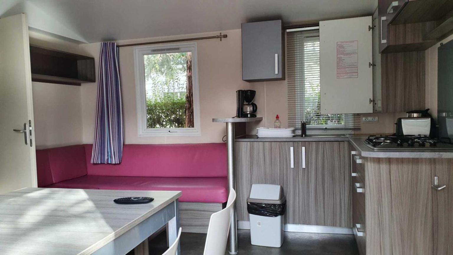 Camping L'Enclave Mobil-Home Estavar Zewnętrze zdjęcie