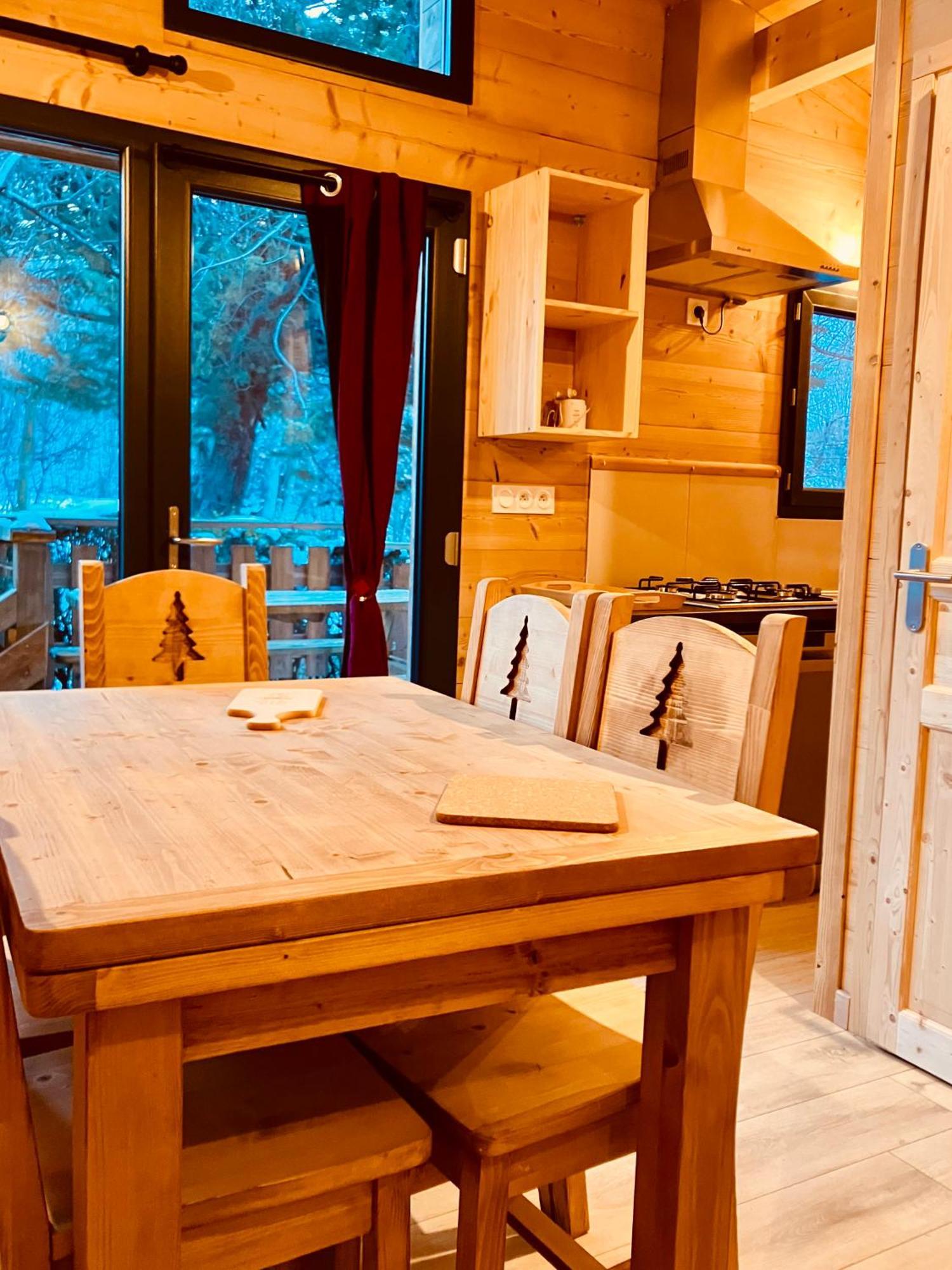 Camping L'Enclave Mobil-Home Estavar Zewnętrze zdjęcie