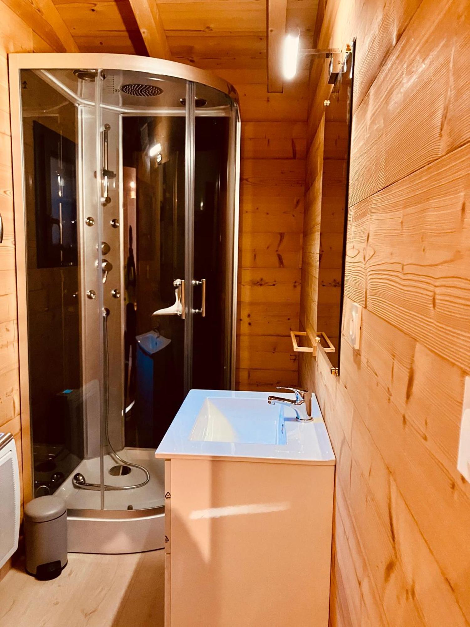 Camping L'Enclave Mobil-Home Estavar Zewnętrze zdjęcie